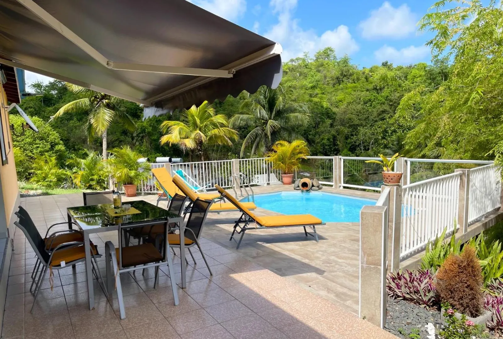 La Villa Ixora, Magnifique Villa Avec Piscine Les Abymes Guadeloupe